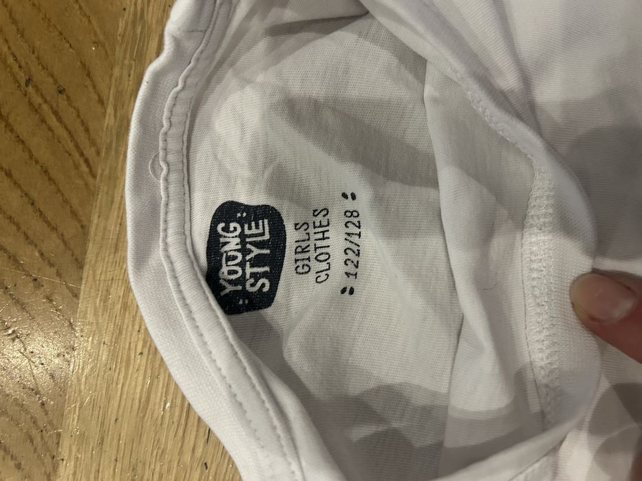 Komplet na w-f Young Style  rozm. 116/122