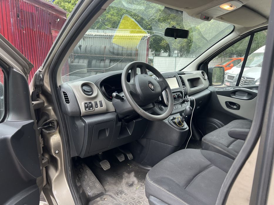 Рено трафик 1.6 140 кв 2015