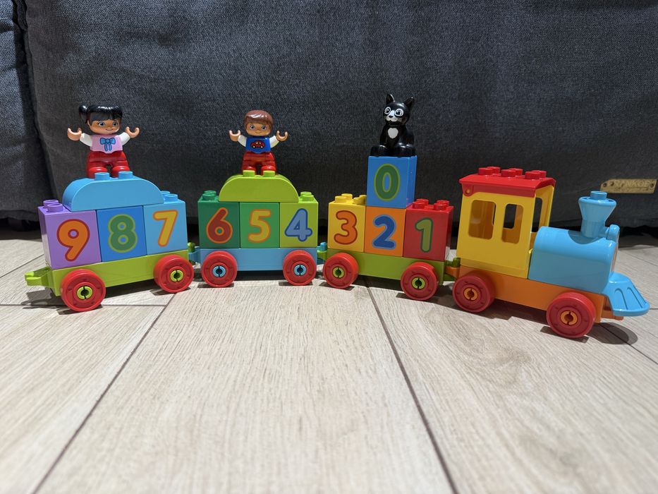 Конструктор Лего Duplo Потяг