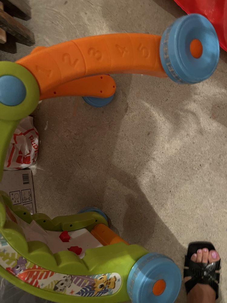 Chodzik pchacz little tikes
