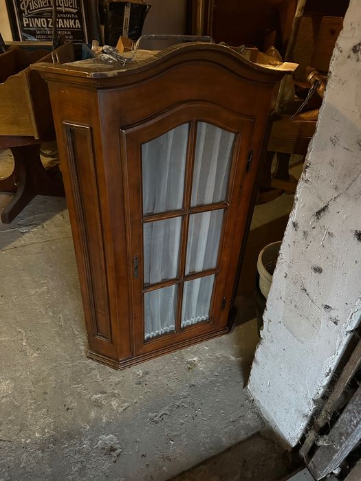 szafka witryna witrynka narożna biblioteczka szafa drewniana