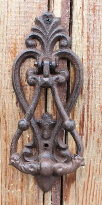 Aldraba / Puxador em Ferro