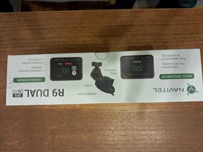 Wideorejestrator (kamerka sam.) Navitel R9 dual + microCard 64GB