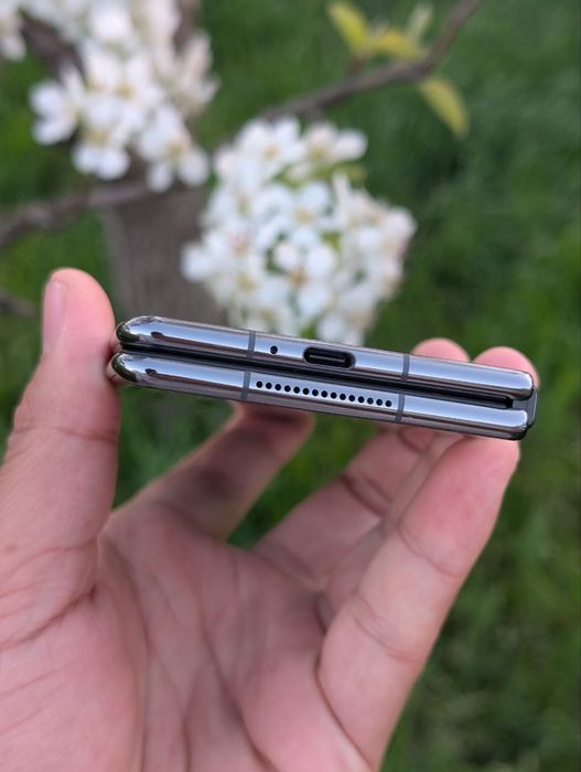 Tecno V fold 2 5g (12/512 global флагман камерафон складной Раритет)