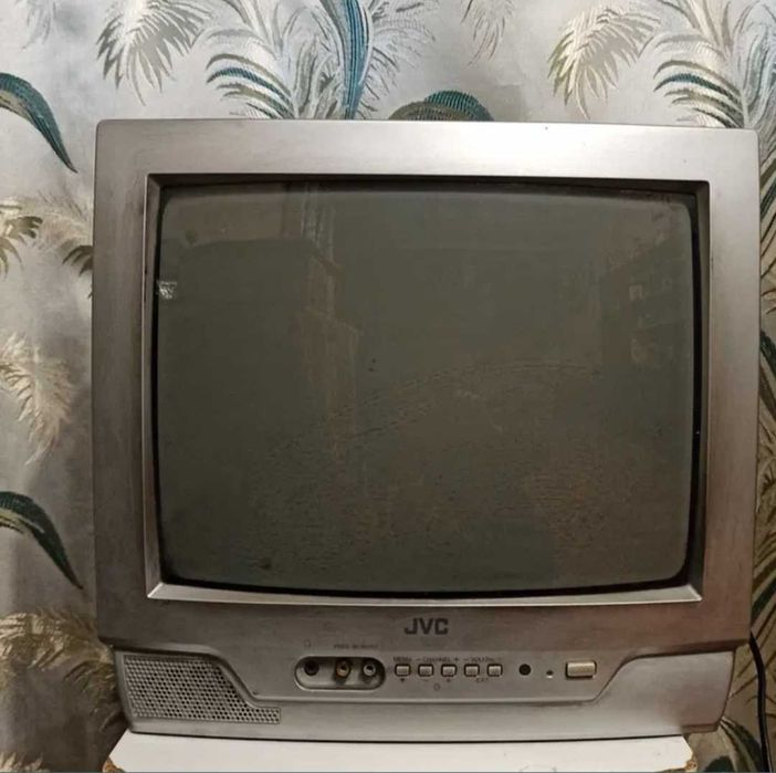 Телевизор JVC, диагональ 14", рабочий