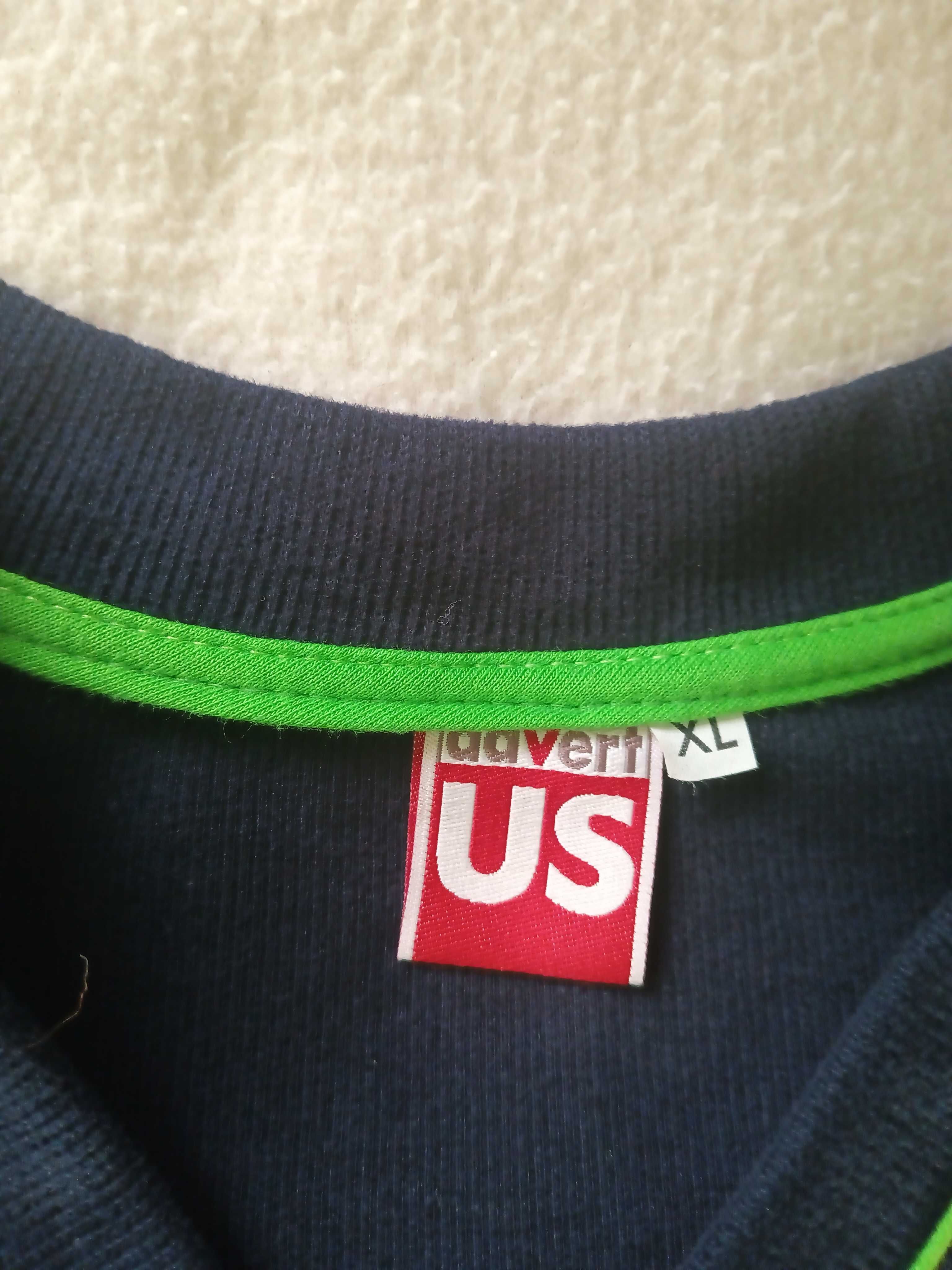Sweter bluza męska granatowa z ozdobną jasną zielenią duża XL