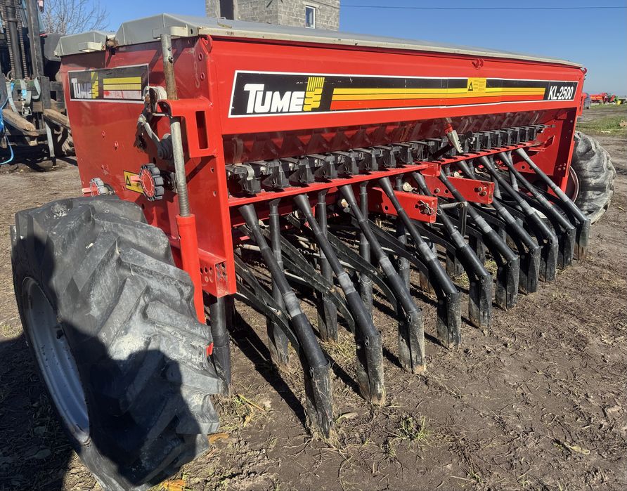 Сівалка зернова Анкерна з міндобривом TUME KL2500 2.5м Гарний Стан