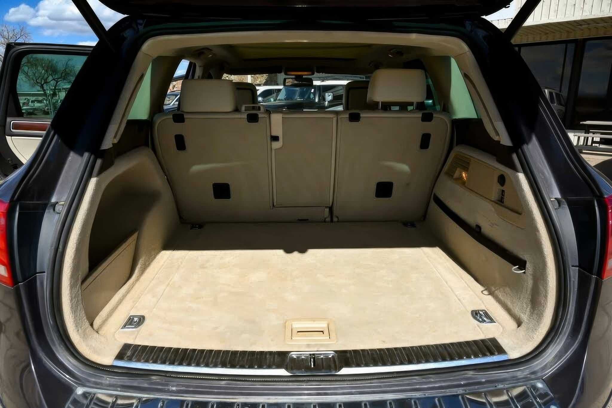 2013 Volkswagen Touareg TDI Sport