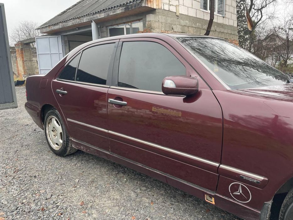 Mercedes benz W210 E270 CDI автомат 2.7 дизель