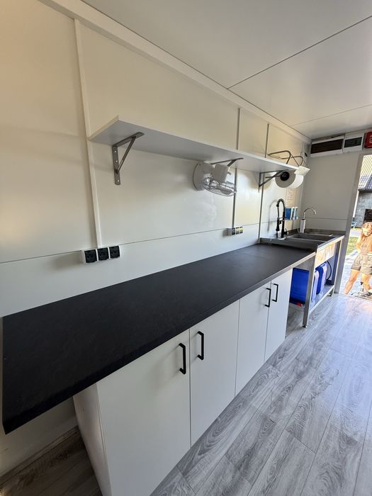 Przyczepa 4,5m x 2,5m maszyna Taylor C713 kompletnie wyposażona!