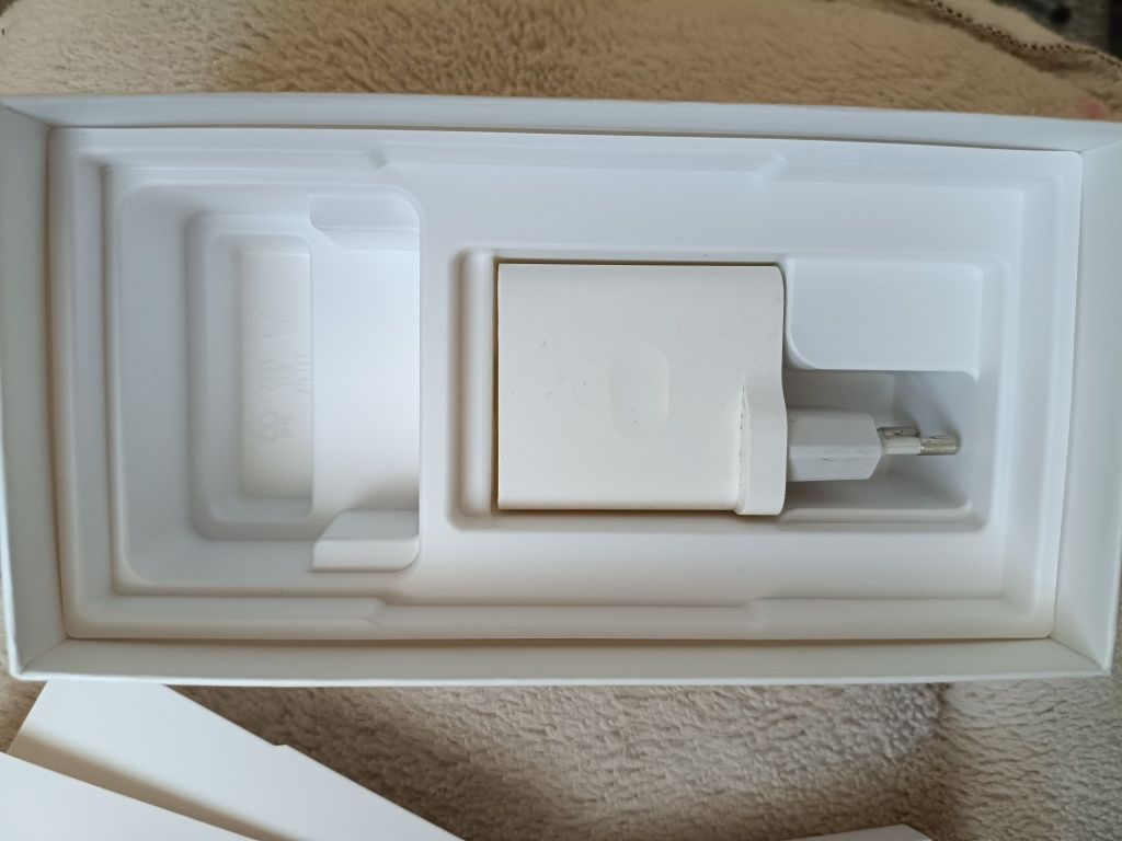 Продам OPPO A55 з коробкою