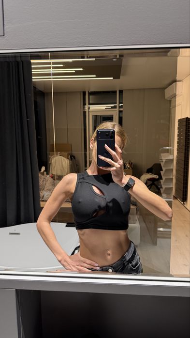 Топ Ace S чорний