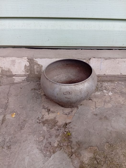 Чугун четирех литровий