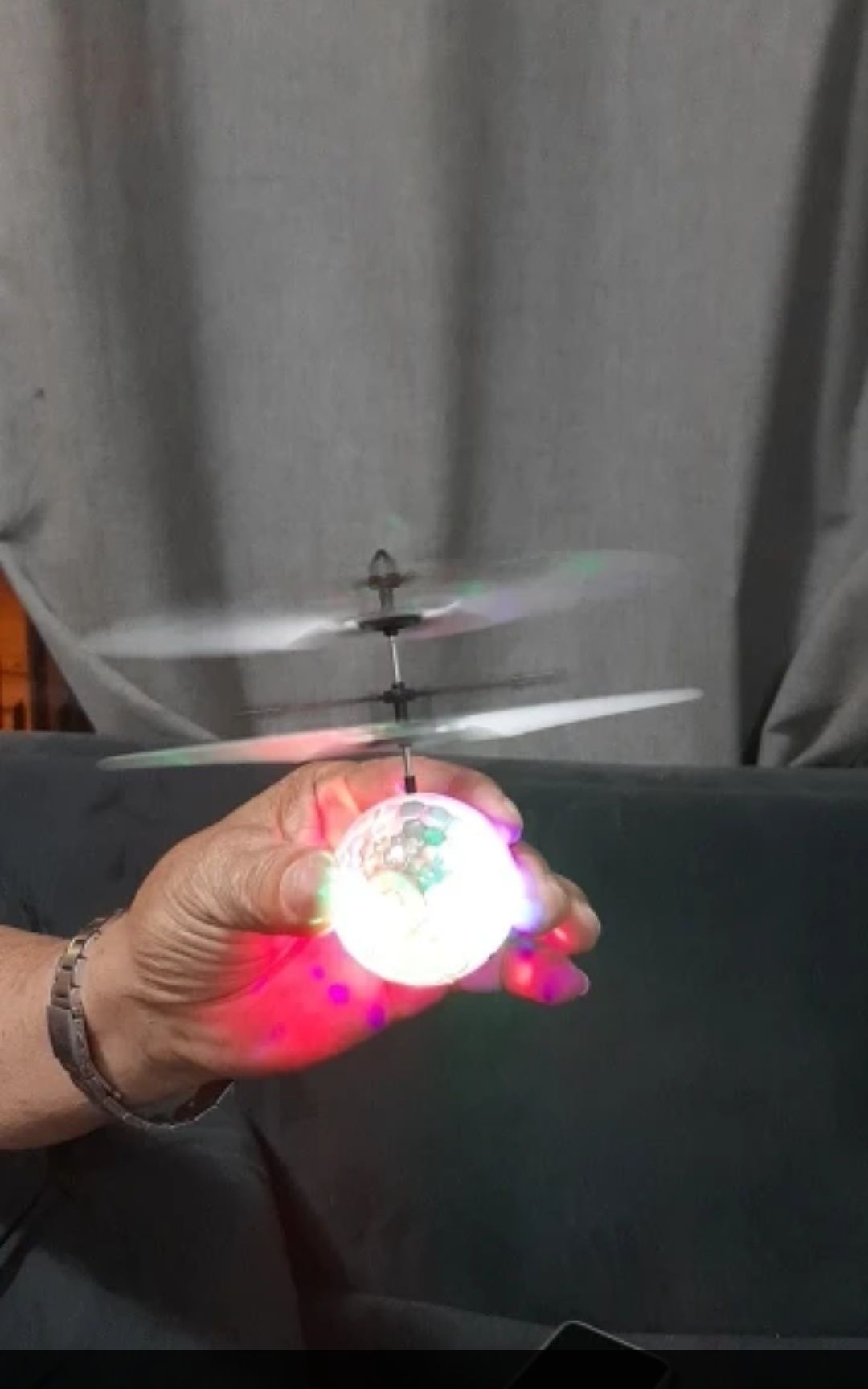 Летающий шар вертолёт, светящийся шар з лопостями