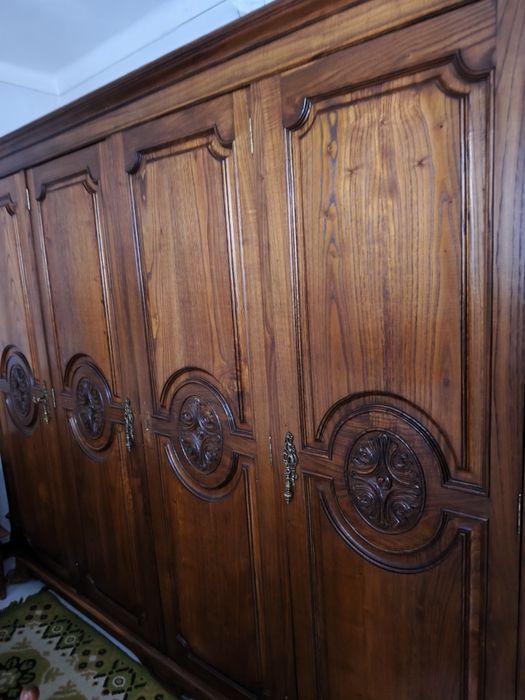 Mobília de quarto D. José em madeira Castanho