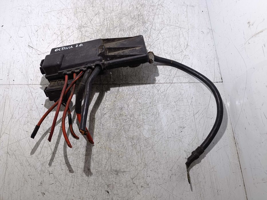 Skrzynka bezpieczników SKODA OCTAVIA 2.0