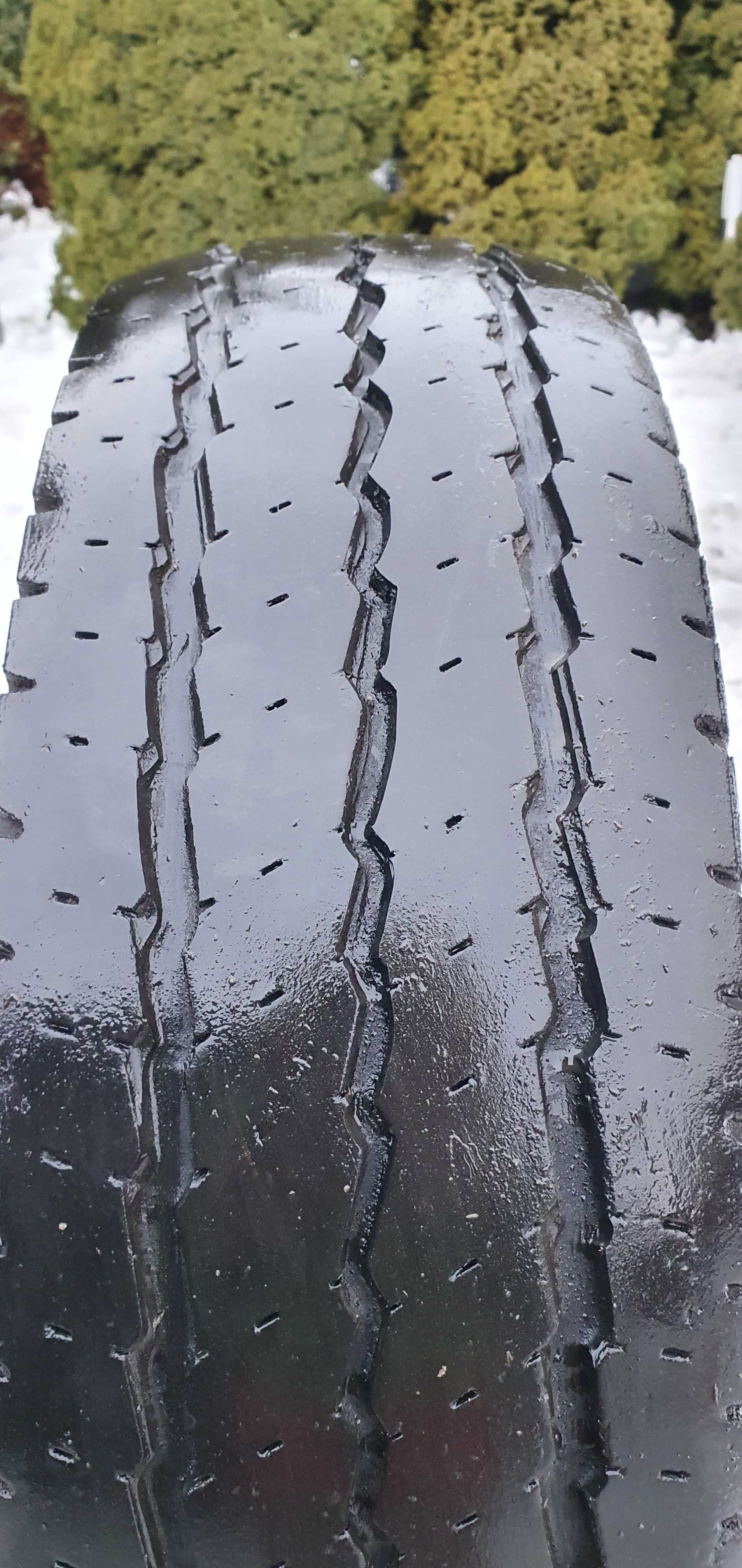 215/75r16c continental vanco-10