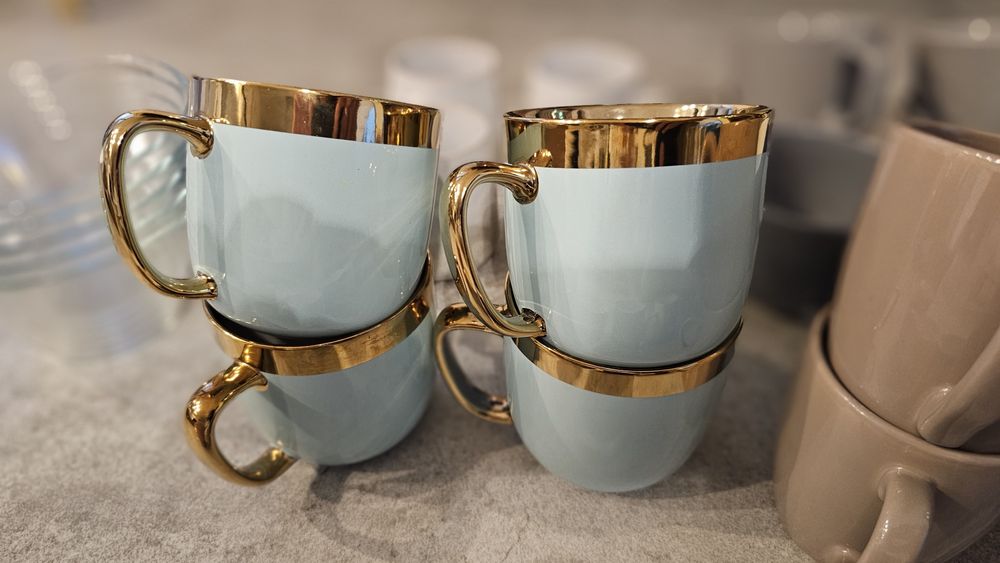 Sprzedam zestaw kubków i szklanek