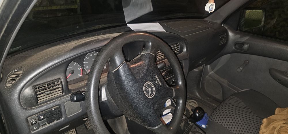 Mazda B2500 com 170mil kms
