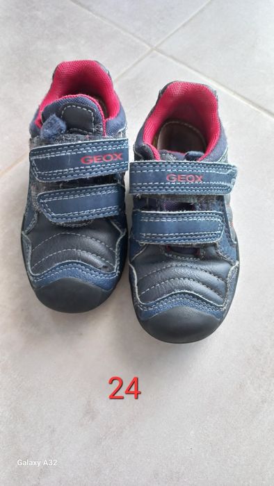 Vários ténis menino