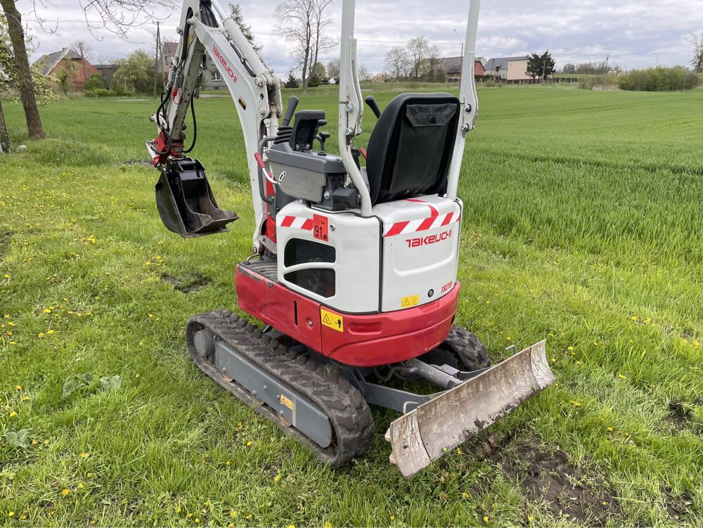 Minikoparka Takeuchi tb210r