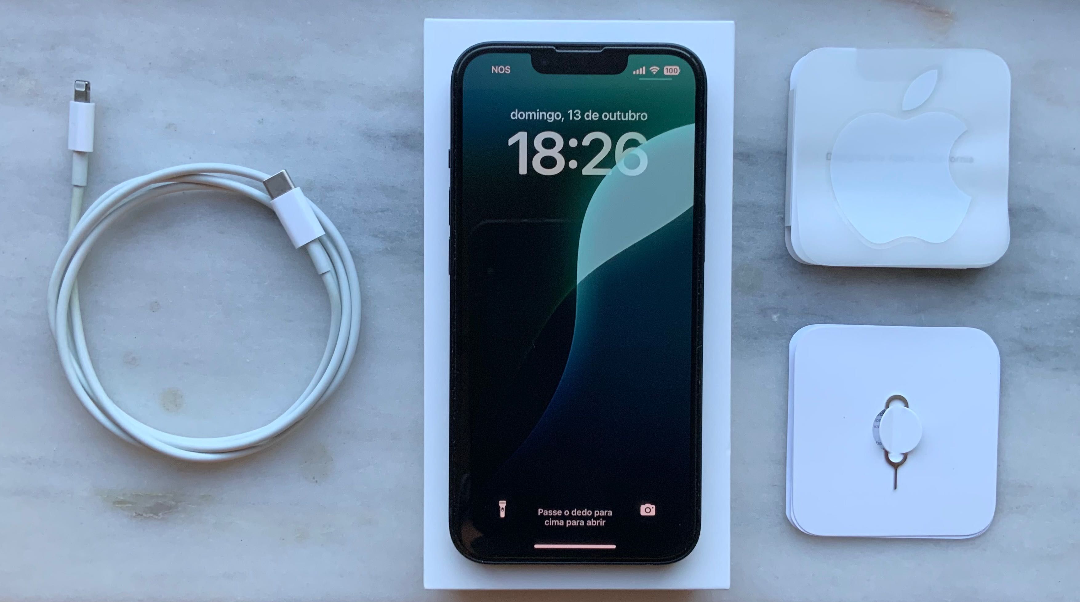 iPhone 13 128gb Midnight + Capas Spigen Novas