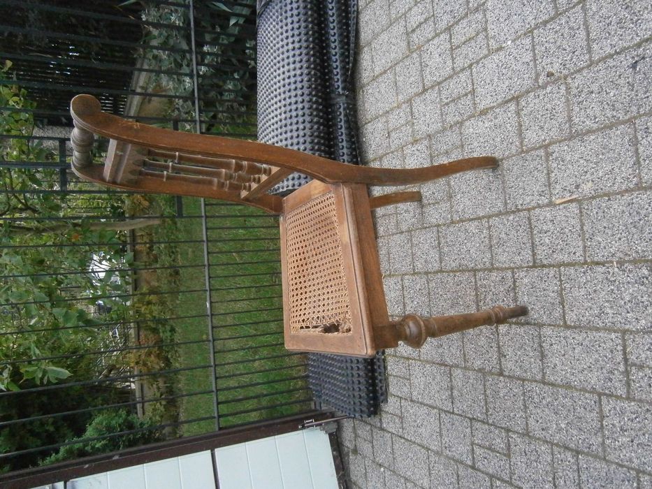 Krzesło zabytkowe vintage loft stare