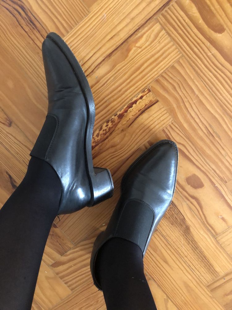 Sapatos pretos da Eureka Shoes