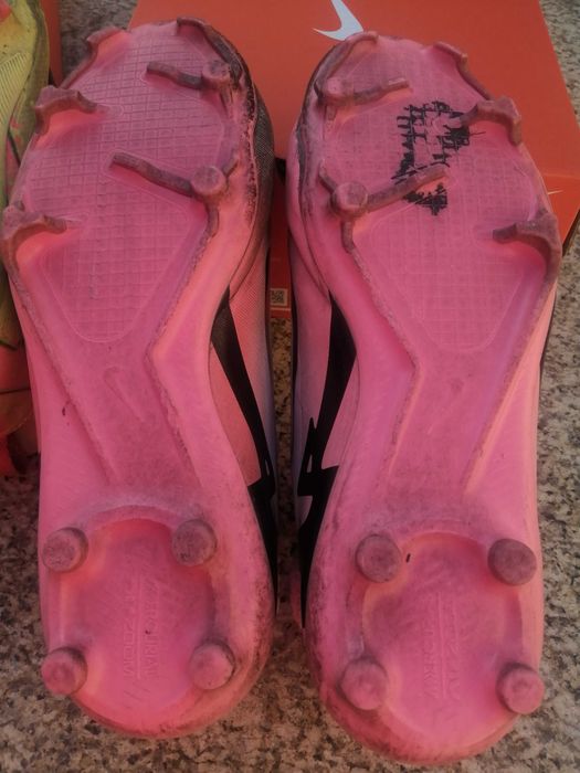 2 pares chuteiras nike