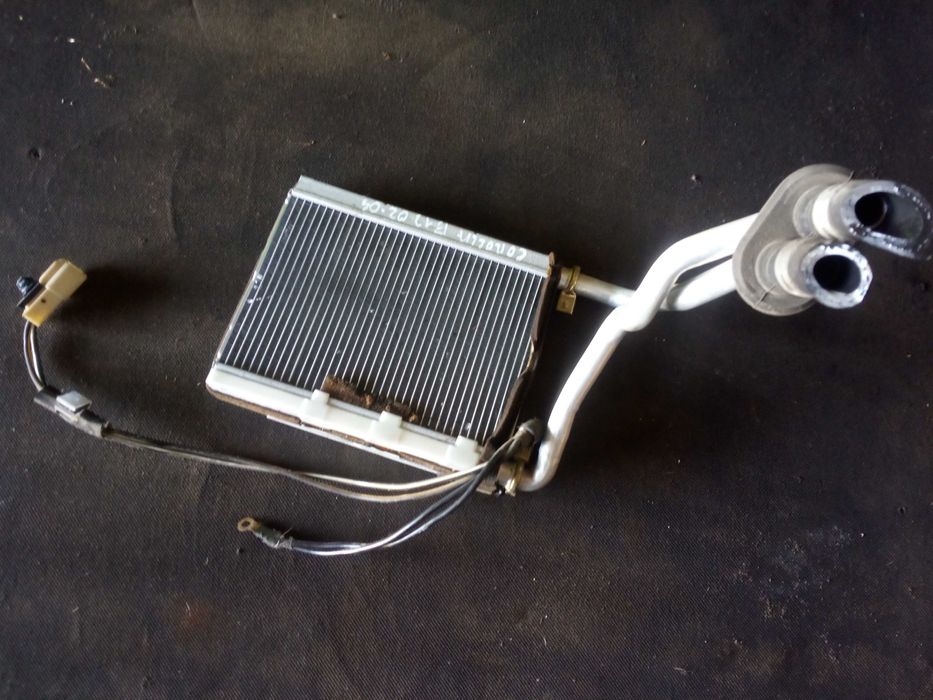 Toyota corolla e12 02-07 chłodniczka nagrzewnicy z podgrzewaczem eu