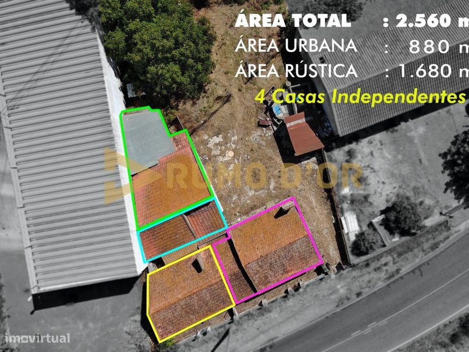 Quinta com 4 Moradias - Oportunidade Única no Carregado