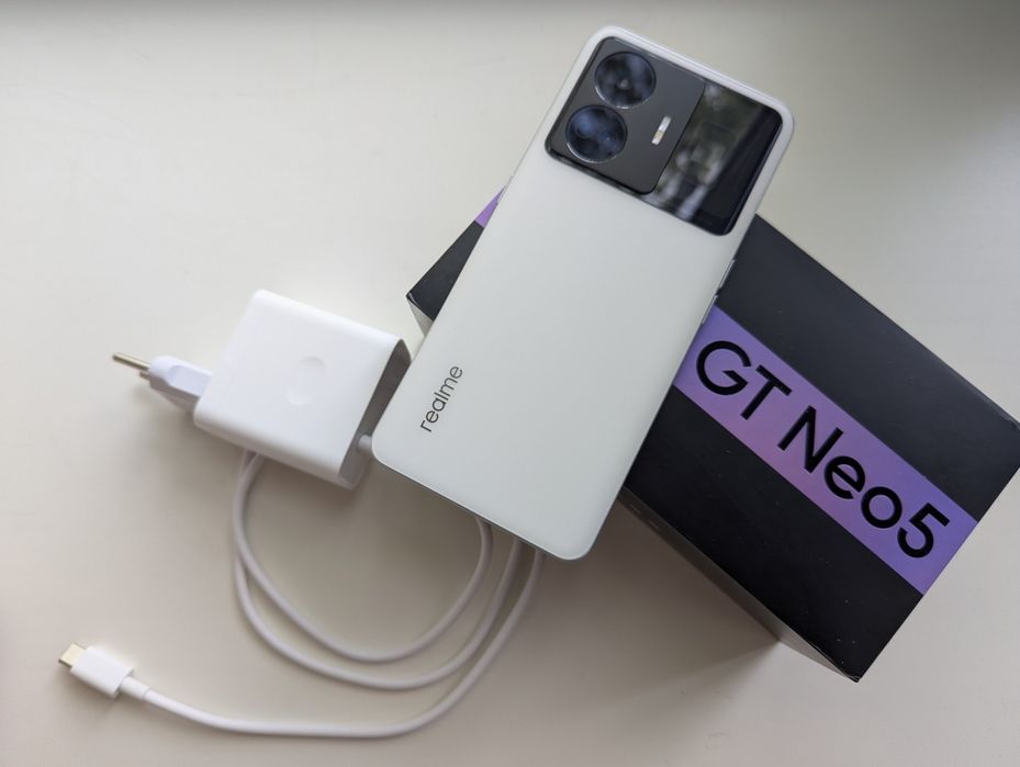 Realme GT NEO 5 5G 12/256Gb идеал