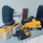 Szlifierka taśmowa 75x533mm DeWALT DCW220P2 2x5Ah – NOWA
