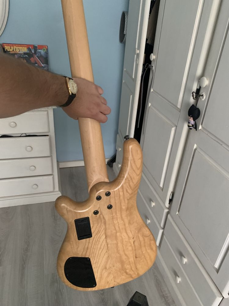 Baixo Eletrico Fretless Rochester (Novo)