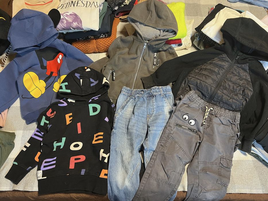 Пакет речей на хлопчика 1 - 5 років куртки жилет штани кофти взуття