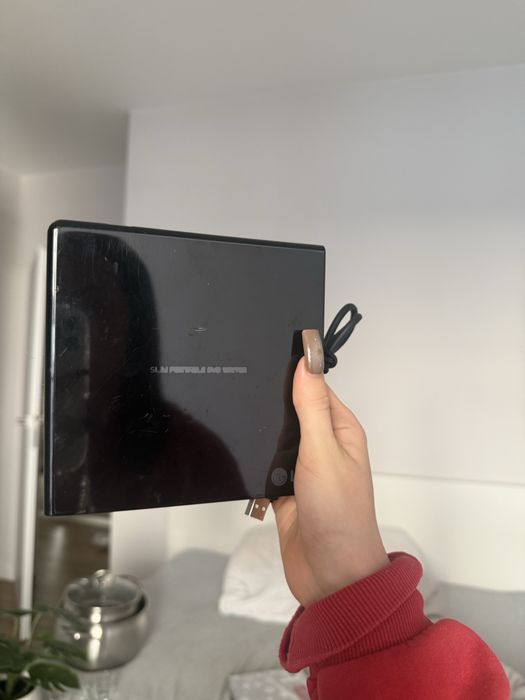 zewnętrzna, przenośna nagrywarka DVD LG Slim Portable DVD GP57EB40