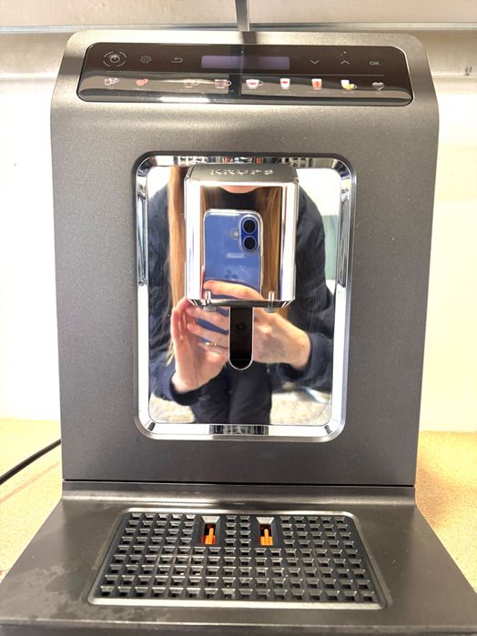 Кавомашина KRUPS EA895N10