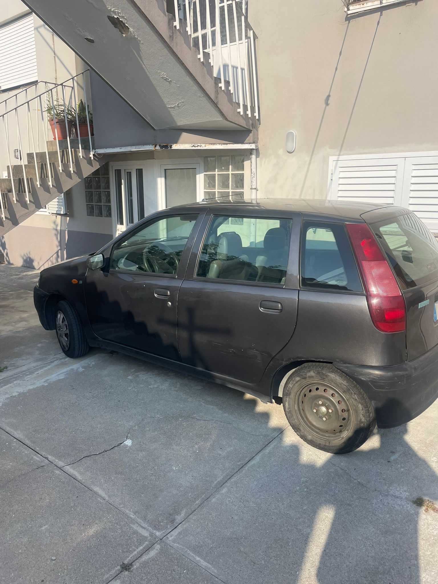 Fiat Punto 1996 – Bom estado
