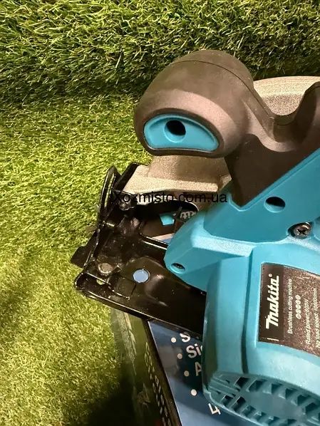 Акумуляторна безщіткова пила Makita DHS680 (48 В, 185 мм, 10800об/хв)