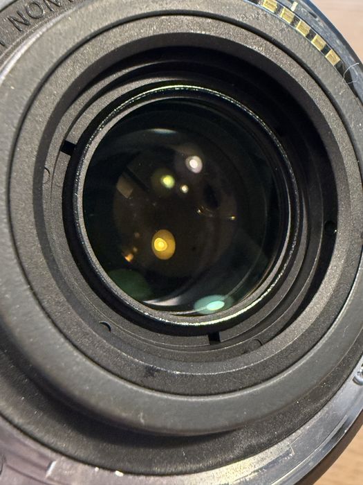 Obiektyw Zoom Canon EF-S 15-85 3.5-5.6 IS USM