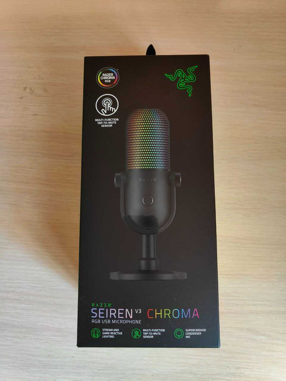 Мікрофон Razer Seiren V3 Chroma