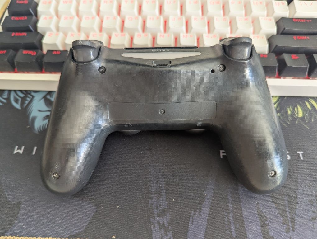 Геймпад Dualshock 4