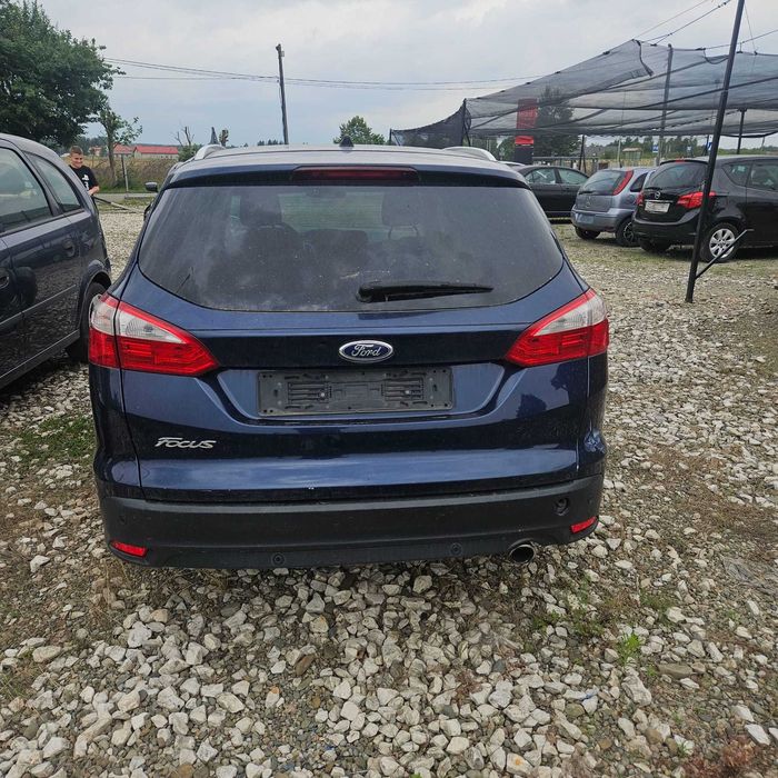 Posiadam czesci ford focus mk3 kombi 2013r 2,0tdci  kod lakieru IB