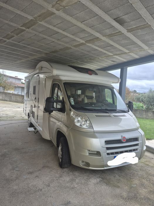Autocaravana burstner ixeo it 734