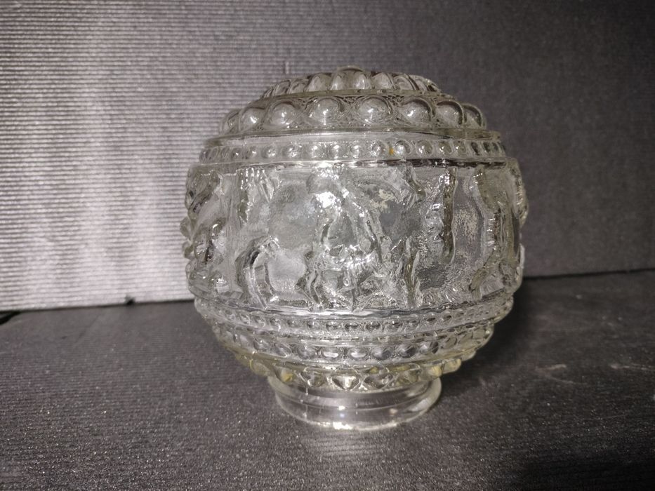 Klosz kula z motywem zwierząt prl