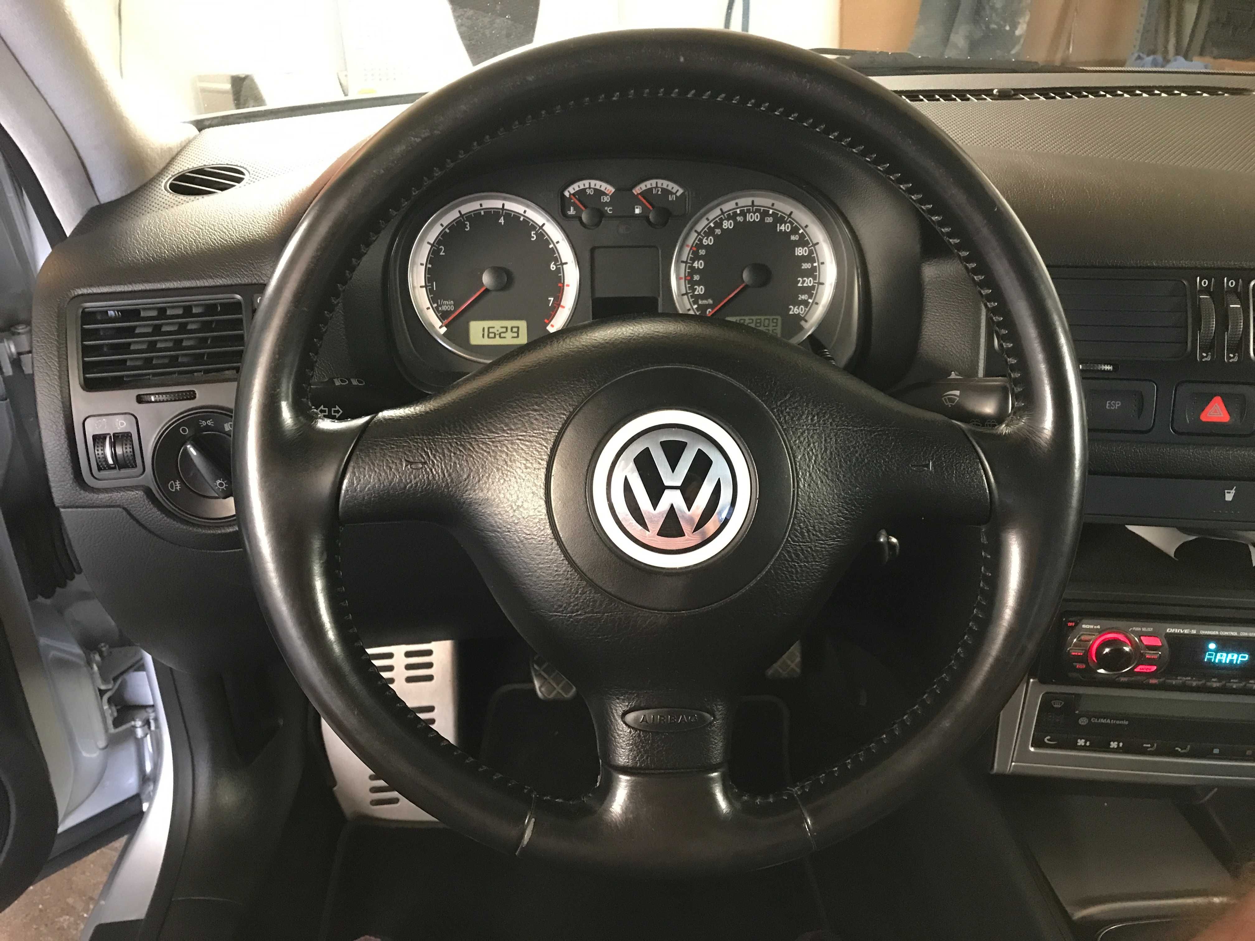 VW Bora 1.6 benzyna 105 PS