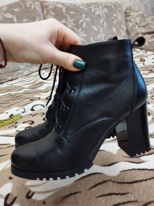 Казаки,сапоги , кроссовки натуральная кожа Zara 37-38р