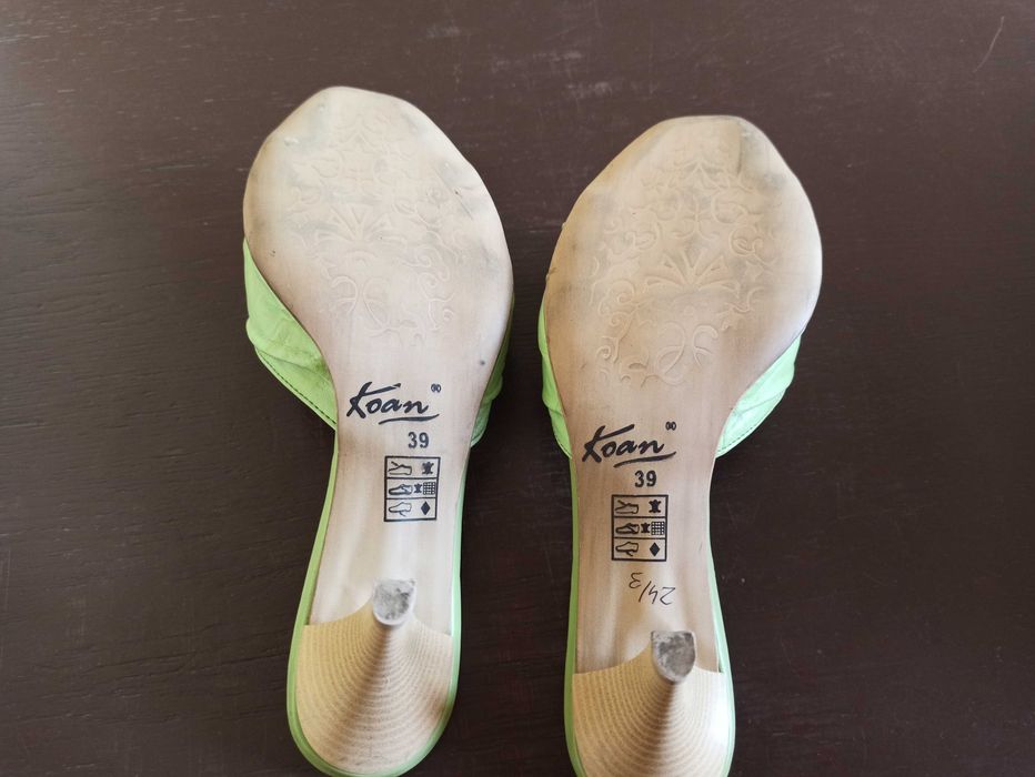 Buty damskie klapki