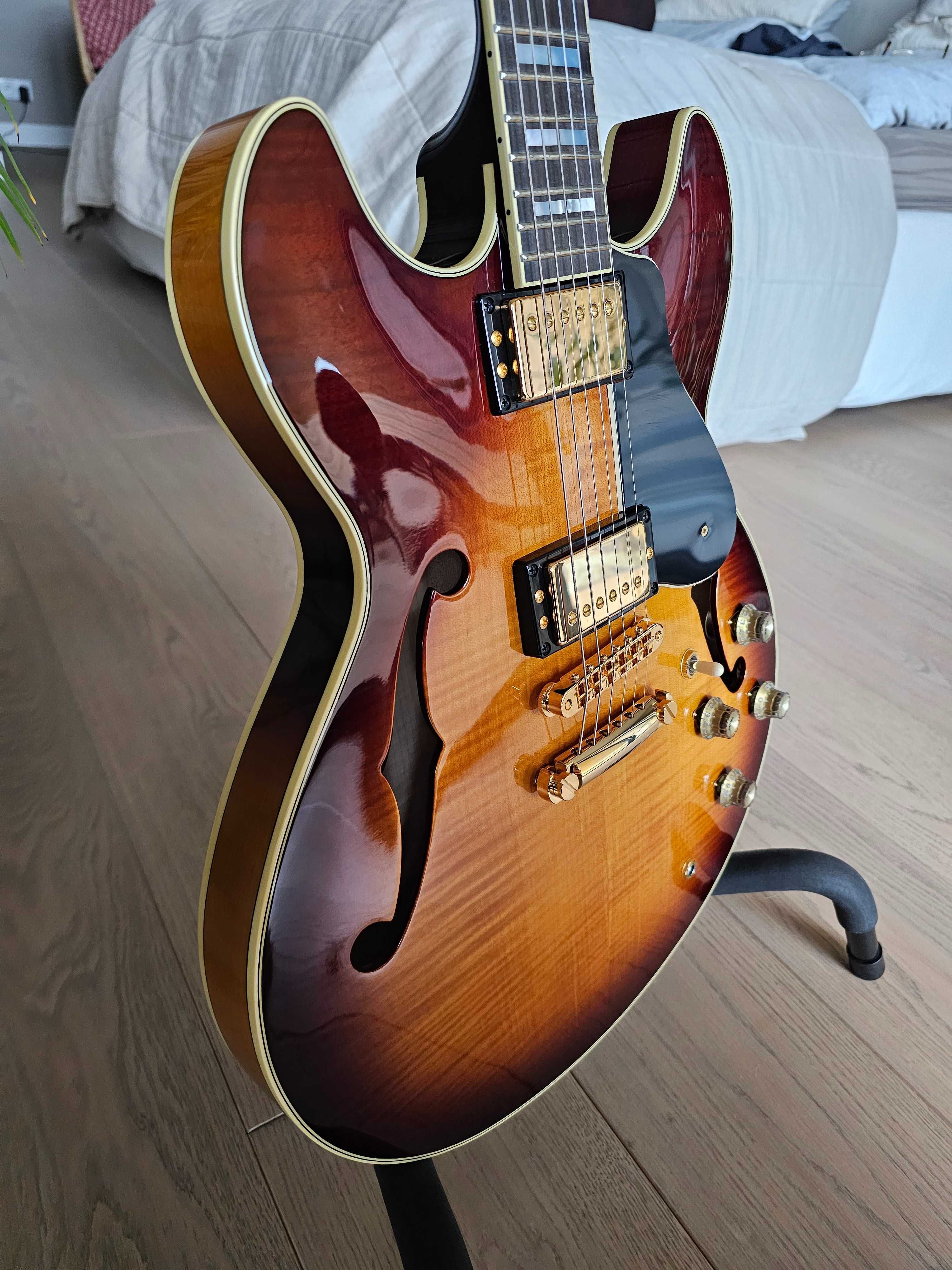 Gitara elektryczna Yamaha SA2200 - Violin Sunburst Semi-Hollow