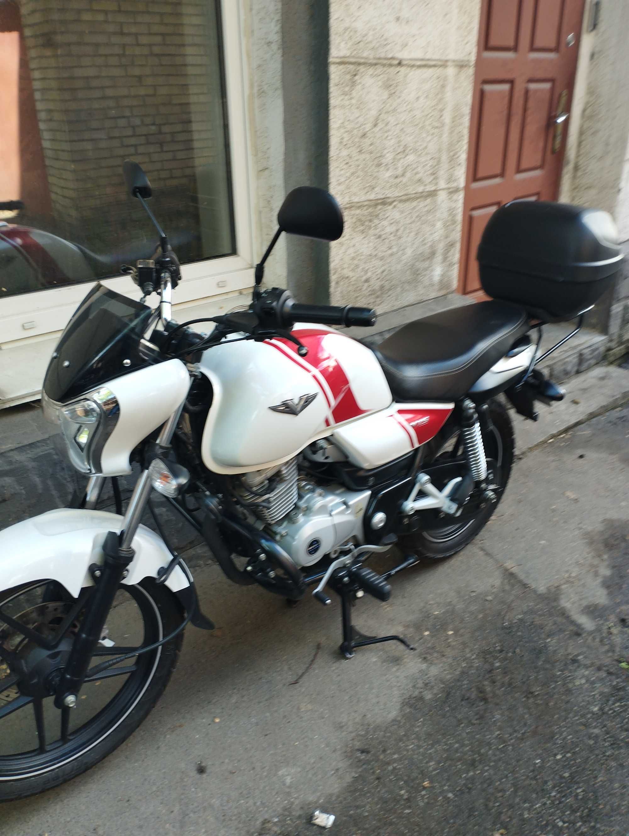 Мотоцикл Bajaj V15 2018 (Vikrant)